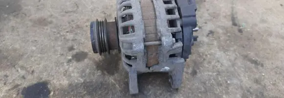 Renault Clio IV Generator/alternator 231001107R