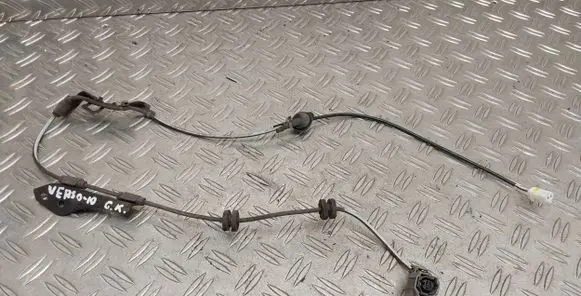 Toyota Verso Rear ABS sensor wiring 