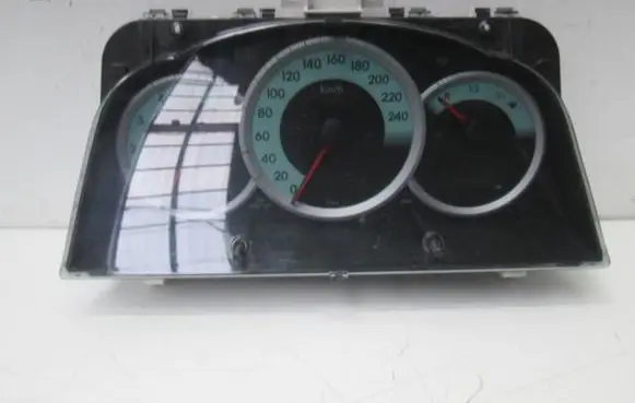 Toyota Corolla Verso E121 Speedometer (instrument cluster) 88458014
