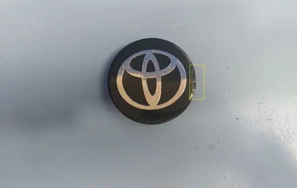 Toyota Corolla Verso AR10 Original wheel cap PZ406E96701C