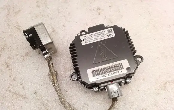Headlight ballast module Xenon