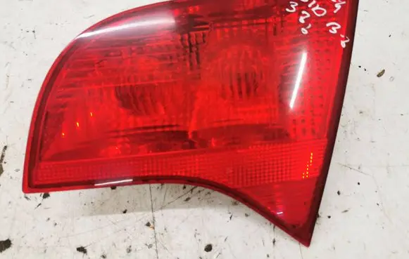 Audi A4 S4 B7 8E 8H Tailgate rear/tail lights 8E9945094 484502 16251