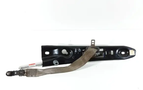 Volvo XC90 Front seatbelt 8686631