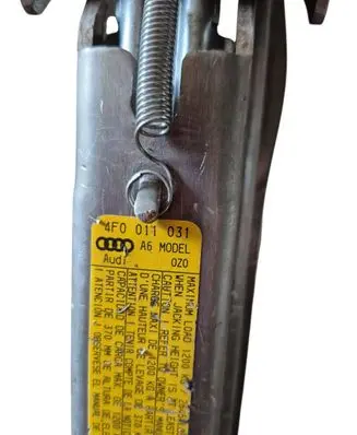 Audi A6 S6 C5 4B Lift Jack 4F0011031