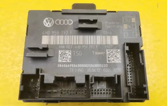 Volkswagen Touareg II Door control unit/module 4H0959792F