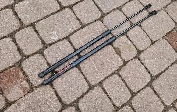 Opel Insignia B Shock absorber/damper mounting bracket 39115291-