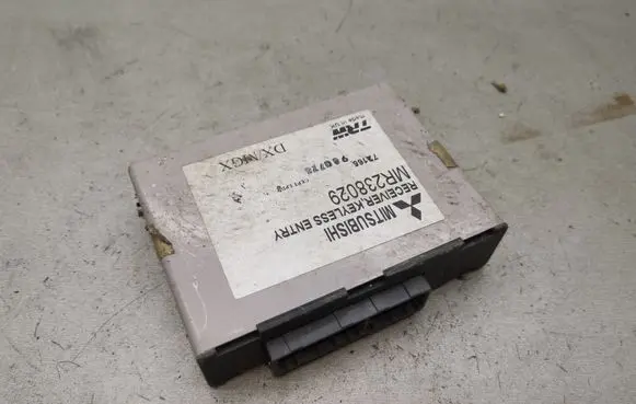 Mitsubishi Space Star Other control units/modules MR238029