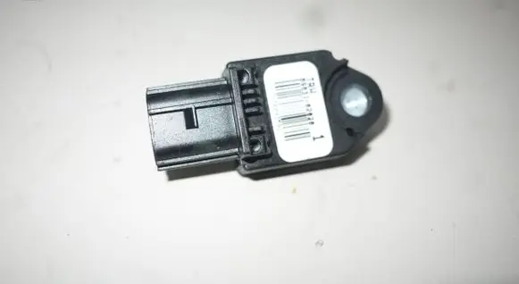 Toyota Avensis T250 Airbag deployment crash/impact sensor 8983102020