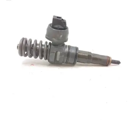 Volkswagen Caddy Fuel injector 038130073BN