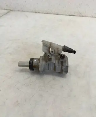 Ford Focus Master brake cylinder L519888 1M28598
