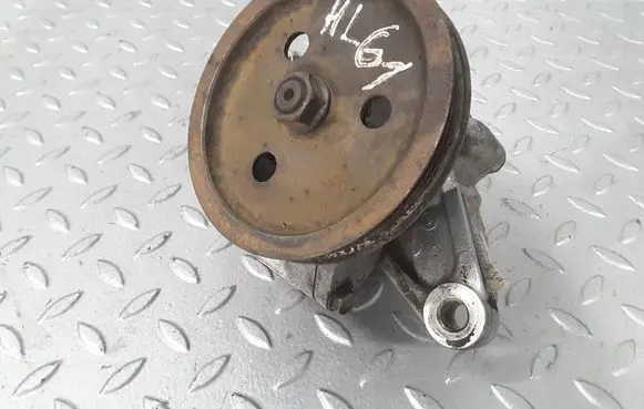 Honda Legend Power steering pump