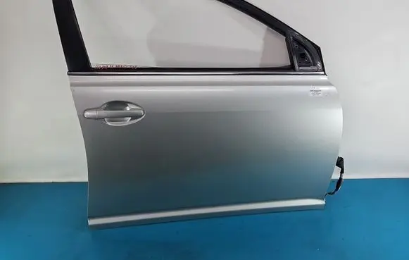 Toyota Avensis T250 Front door IMPRK1591424