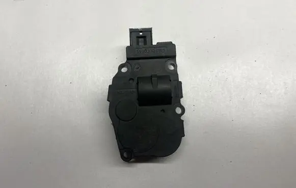 BMW 3 F30 F35 F31 Intake manifold valve actuator/motor EFB491