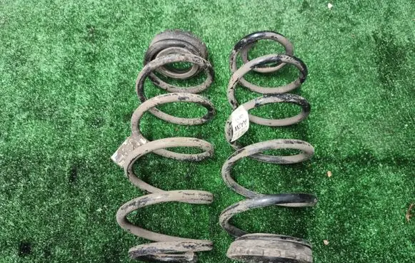 Opel Karl Rear coil spring 42469578