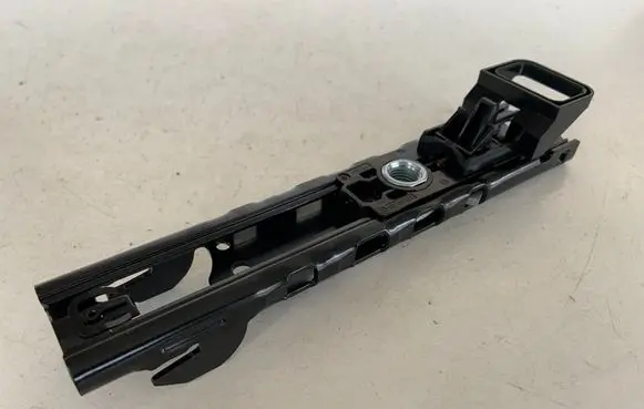 Audi Q5 SQ5 Seat belt adjustment rail 4M0857819A