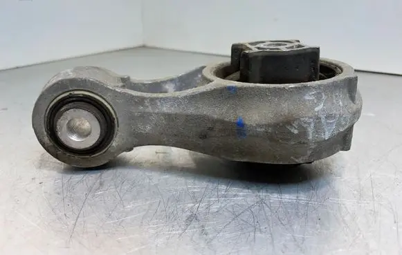 Mini Cooper Countryman R60 Gearbox mount 9806995