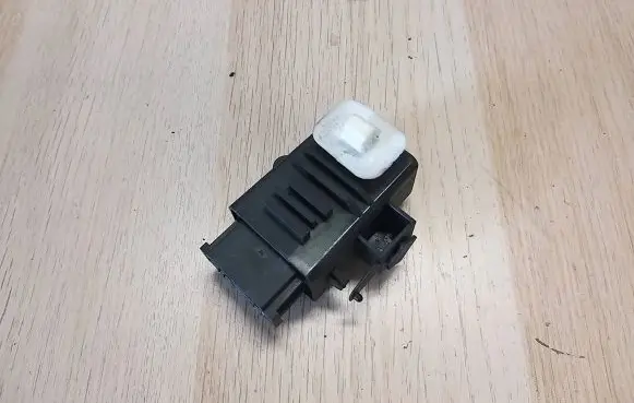 Skoda Fabia Mk3 (NJ) Seat heating relay 2Q0959772