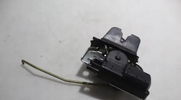 Lexus IS 200-300 Tailgate/trunk/boot lock/catch/latch