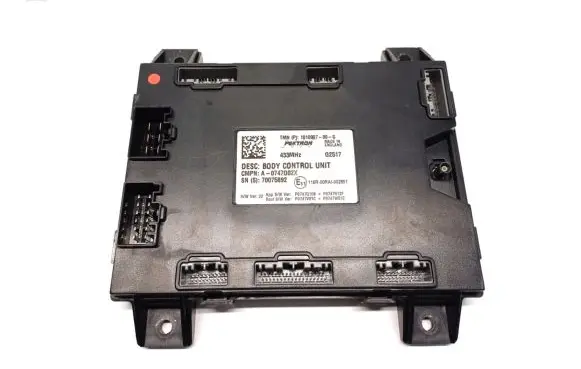 Tesla Model S Comfort/convenience module 1010907-00-G