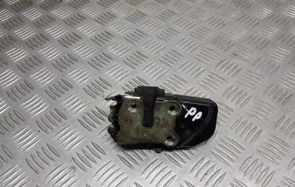 Chrysler 300M Front door lock