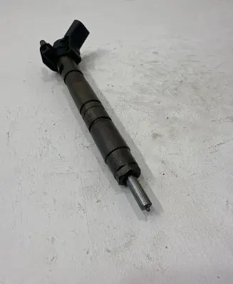 BMW X5 E70 Fuel injector 0986435379