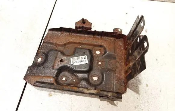 Battery bracket