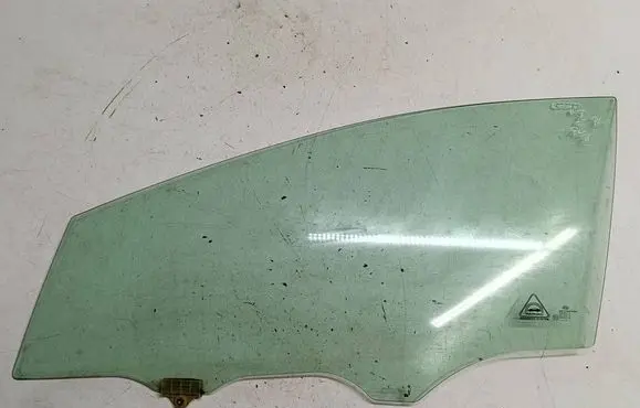 KIA Ceed Front door window glass four-door LPNR3