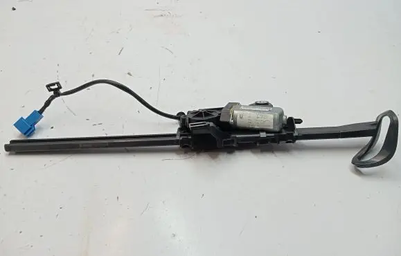 Mercedes-Benz C W205 Seat belt adjustment motor A2058600182