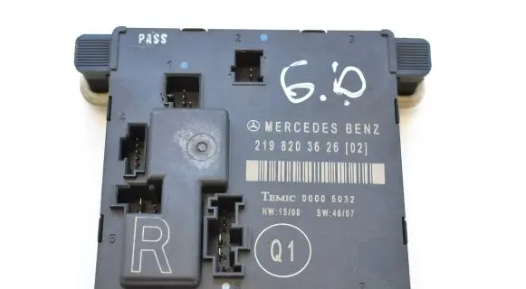 Mercedes-Benz CLS C219 Door control unit/module 2198203626