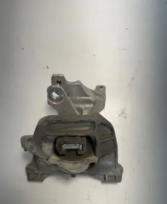 Toyota Proace Engine mount bracket 4A110010 AIS190U3