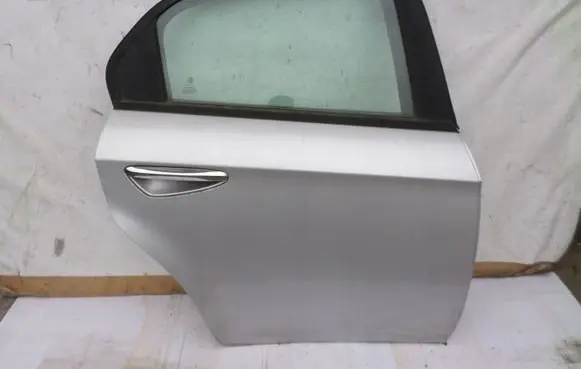 Alfa Romeo 159 Rear door