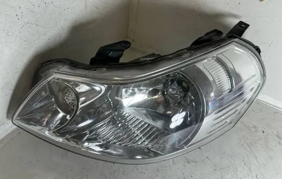 Suzuki SX4 Headlight/headlamp