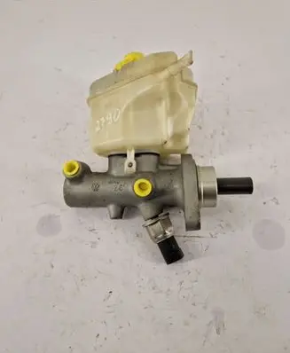 Volkswagen Touareg I Master brake cylinder 10052299401