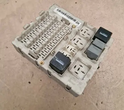 Ford Focus Fuse module 4M5T14A073BD 518783303