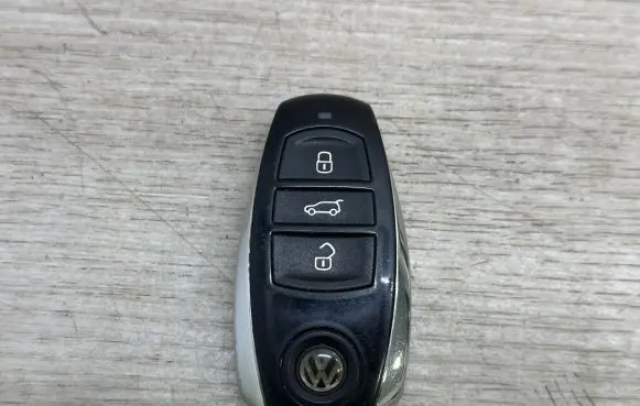 Volkswagen Touareg II Ignition key/card 7P6959754P