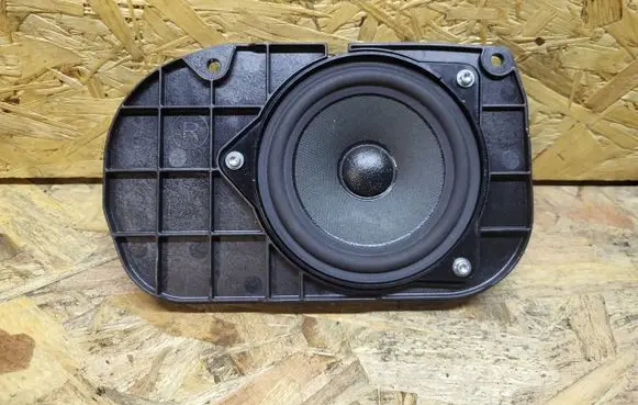 BMW 5 F10 F11 Parcel shelf speaker 9239184