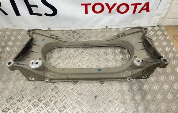 Lexus IS III XE30 Front subframe 5147830050 5147730040