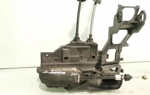 Hyundai Santa Fe Front door lock