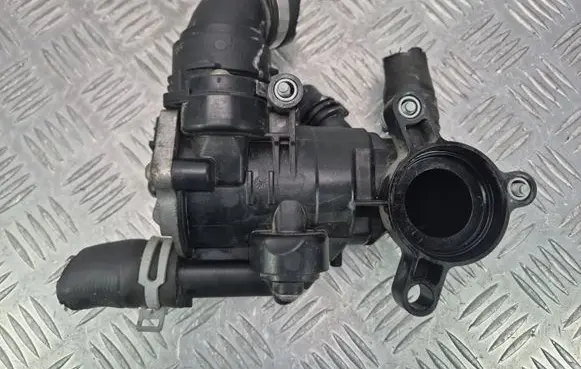 Mercedes-Benz E W213 Thermostat housing A2642001501