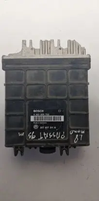 Volkswagen PASSAT B3 Engine control unit/module 357907311A 0261200752