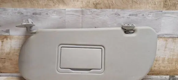 Sun visor