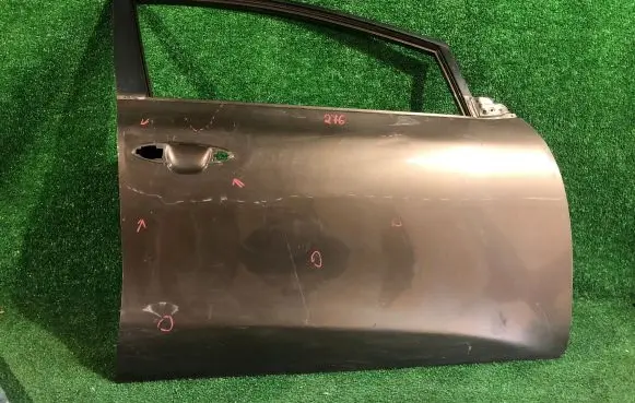 KIA Ceed Front door
