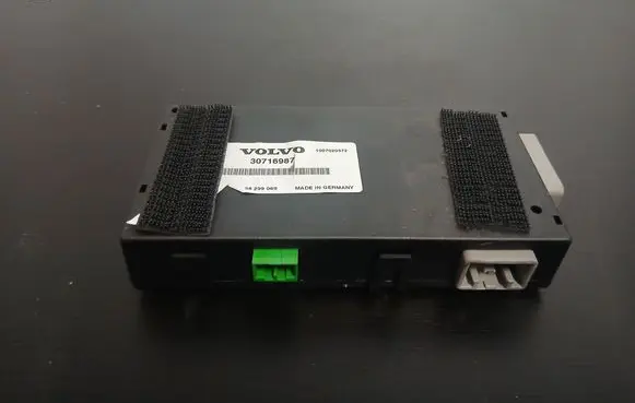 Volvo V70 Tow bar trailer control unit/module 30716987 58299069 1007020372