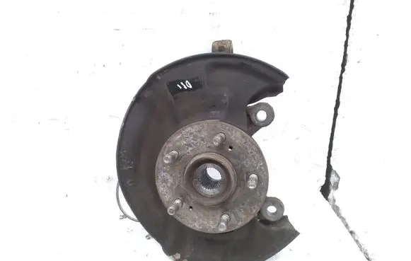 Honda CR-V Front wheel hub spindle knuckle