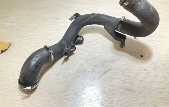 Audi A3 S3 A3 Sportback 8P Intercooler hose/pipe 5N0145770D 1K0145762HD