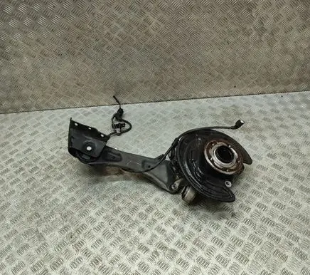 Mercedes-Benz CLA C118 X118 Rear wheel hub A2470600 A2473520800
