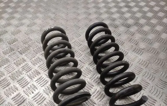 Mercedes-Benz E W212 Rear coil spring