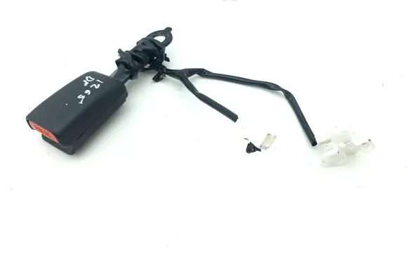 Nissan Leaf II (ZE1) Front seatbelt buckle