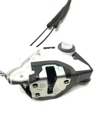 Toyota Prius (XW50) Front door lock T4311150T3