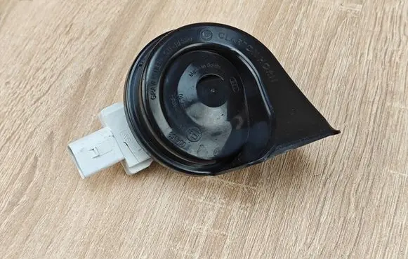 BMW 5 G30 G31 G38 Horn signal 7342948